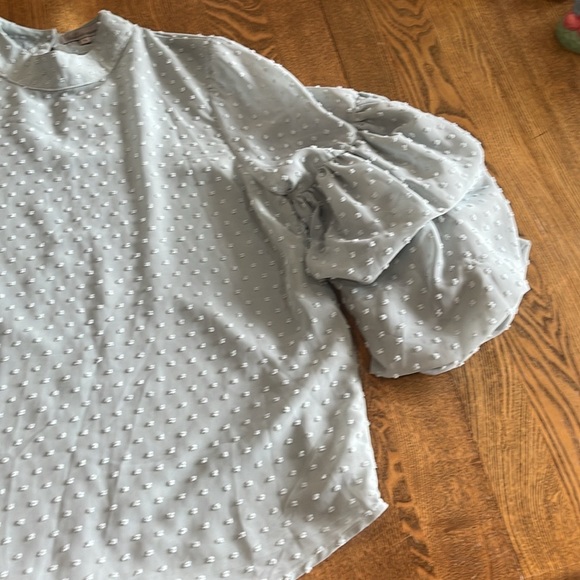 Cute Swiss dot top 🎀 - Picture 1 of 4